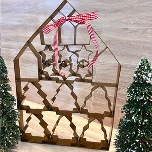 Brown Metal Holiday Cookie Cutter Set